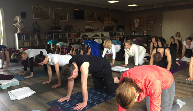 Yoga stops traffick 2017 bij Yoga Voorne Putten.