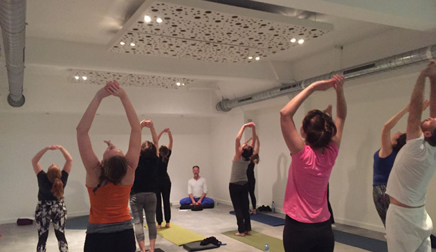 Yoga stops traffick 2017 bij Bodhi yoga & mindfulness Rotterdam.